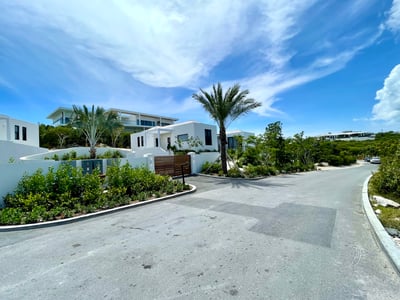 Luxury Villa Photo #31