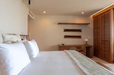 Luxury Villa Photo #18