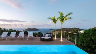 Luxury Villa Photo #4