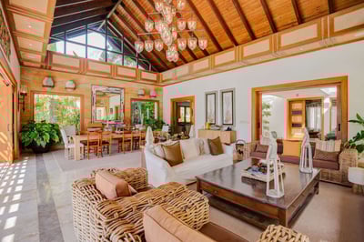 Luxury Villa Photo #12