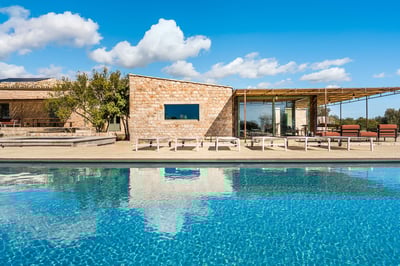 Luxury Villa Photo #2