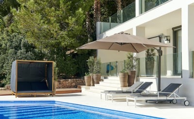 Luxury Villa Photo #2