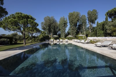 Luxury Villa Photo #5