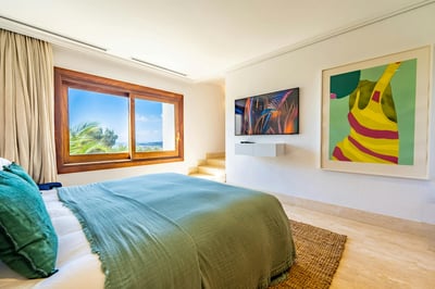 Luxury Villa Photo #40