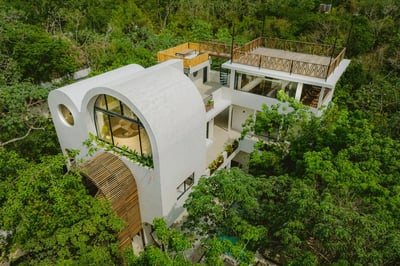 Luxury Villa Photo #2