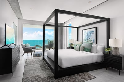 Luxury Villa Photo #15
