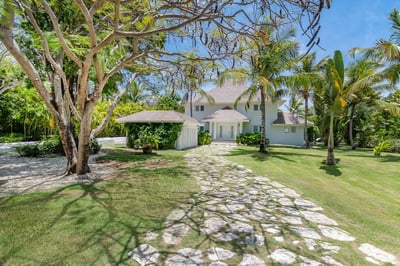 Luxury Villa Photo #39