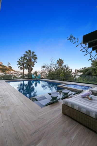 Luxury Villa Photo #2