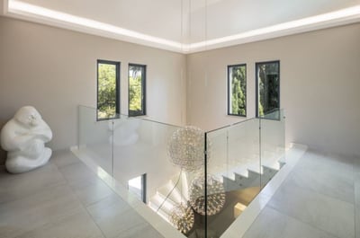 Luxury Villa Photo #12