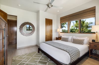 Luxury Villa Photo #16