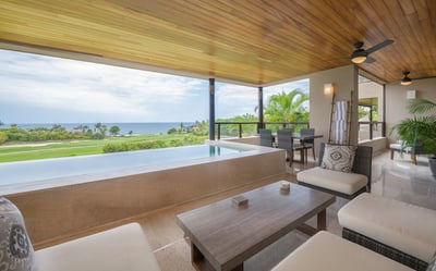 Luxury Villa Photo #4