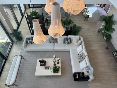Luxury Villa Photo #15