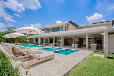 Luxury Villa Photo #5
