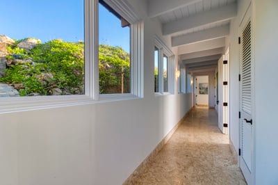 Luxury Villa Photo #12