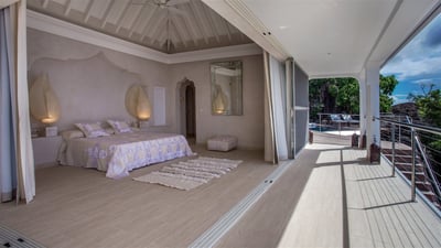 Bedroom: King size bed, air conditioning. Adjoining bathroom with shower, sink, hair dryer, towels a