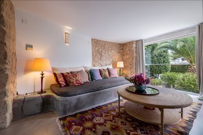 Luxury Villa Photo #15