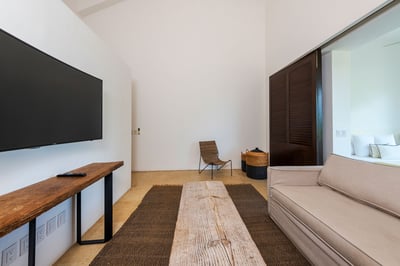 Luxury Villa Photo #34