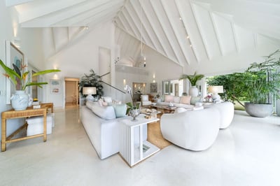 Luxury Villa Photo #11