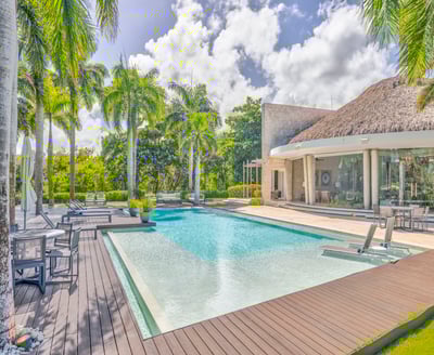 Luxury Villa Photo #11