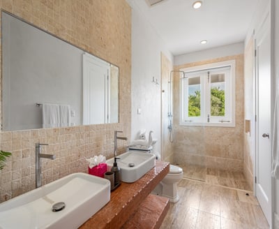 Luxury Villa Photo #22