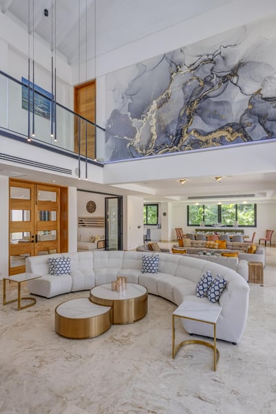 Luxury Villa Photo #9