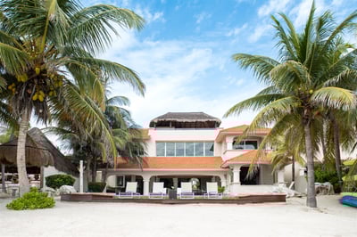 Luxury Villa Photo #4