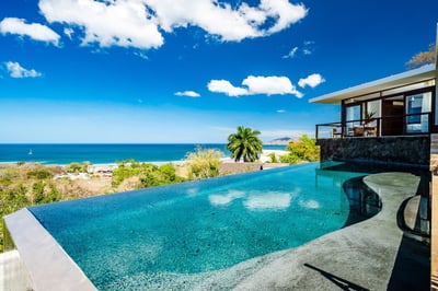 Luxury Villa Photo #5