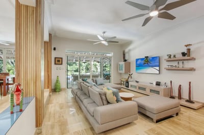 Luxury Villa Photo #15