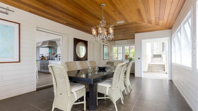 Luxury Villa Photo #35