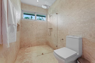 Luxury Villa Photo #43