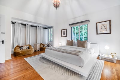 Luxury Villa Photo #30