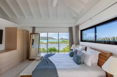 Luxury Villa Photo #21