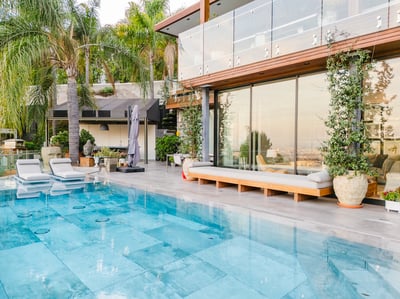 Luxury Villa Photo #5