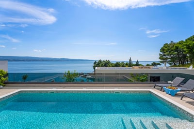 Luxury Villa Photo #12