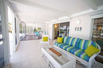 Luxury Villa Photo #6