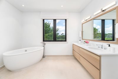 Luxury Villa Photo #10