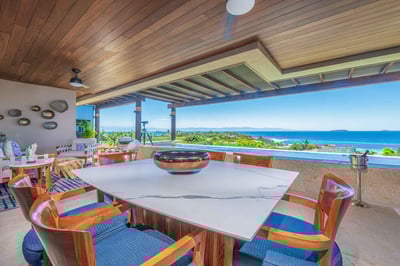 Tau Residences,Condo Escrita