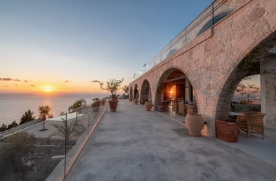 Luxury Villa Photo #22