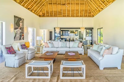 Luxury Villa Photo #17