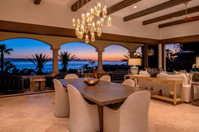 Luxury Villa Photo #25