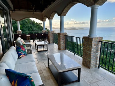 Luxury Villa Photo #15