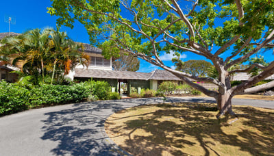 Luxury Villa Photo #2