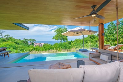 Luxury Villa Photo #6