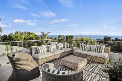 Luxury Villa Photo #18