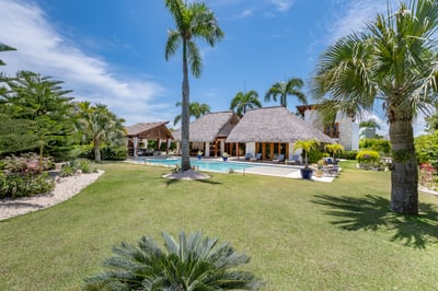 Luxury Villa Photo #53