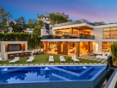 Luxury Villa Photo #4