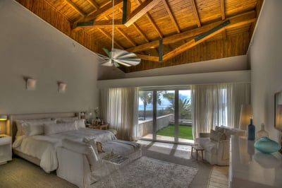 Luxury Villa Photo #25