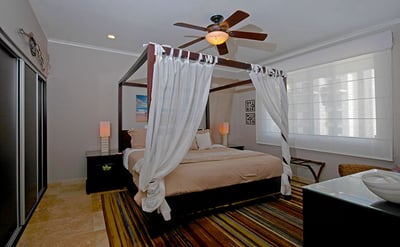 Luxury Villa Photo #12