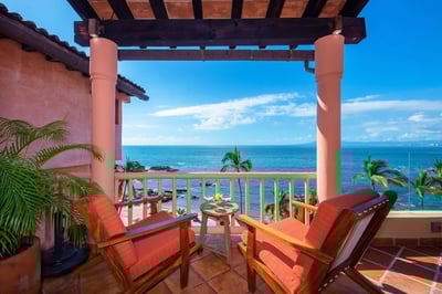 Luxury Villa Photo #6