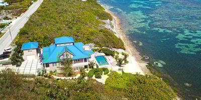 Luxury Villa Photo #35